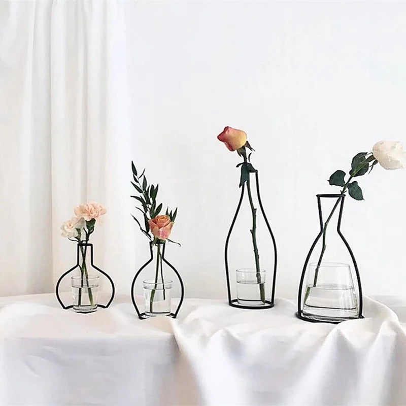 Retro Iron Wire Flower Vase – Stylish Metal Plant Holder in Nordic Style for Home and Garden Decorations 🌼