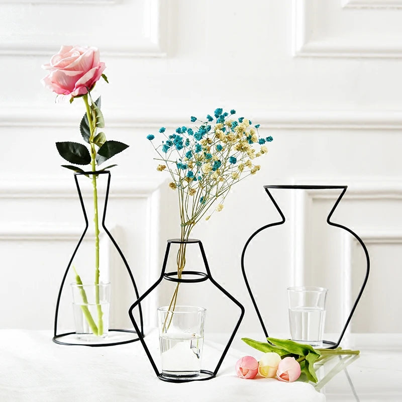 Retro Iron Wire Flower Vase – Stylish Metal Plant Holder in Nordic Style for Home and Garden Decorations 🌼