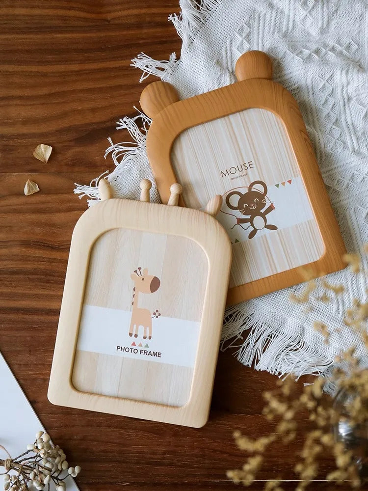 Scandinavian 7-Inch Photo Frame β Perfect for sweet memories and table decor π£