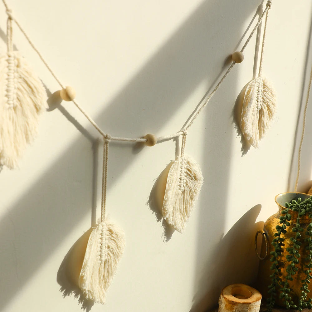 Large Boho Macrame Tapestry β Leaf Pattern with Tassels, Perfect for Christmas and Home Decor in Bedrooms and Living Rooms πΏ