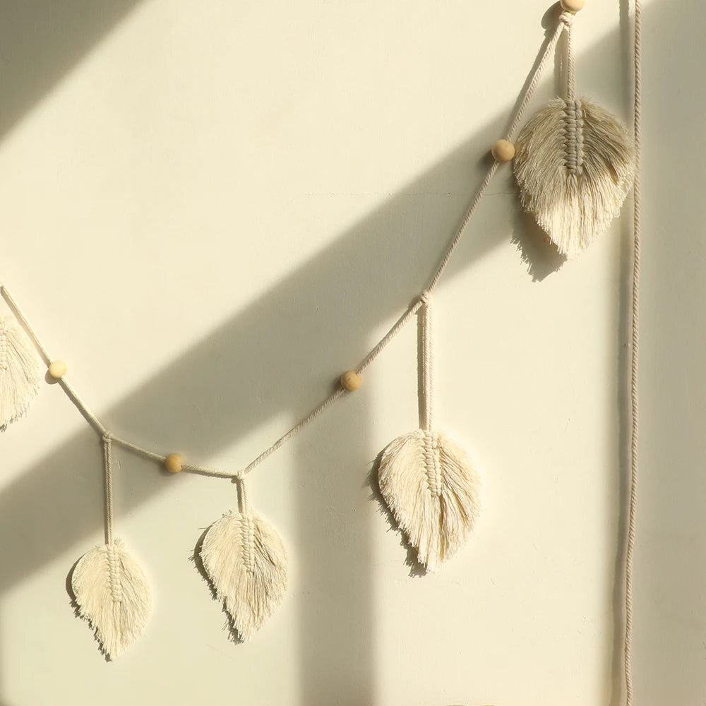 Large Boho Macrame Tapestry β Leaf Pattern with Tassels, Perfect for Christmas and Home Decor in Bedrooms and Living Rooms πΏ