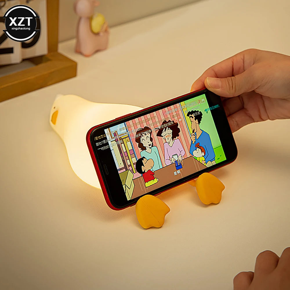 Cute Duck LED Night Light β Rechargeable Silicone Lamp with Patting Switch for Kids' Rooms π¦β¨