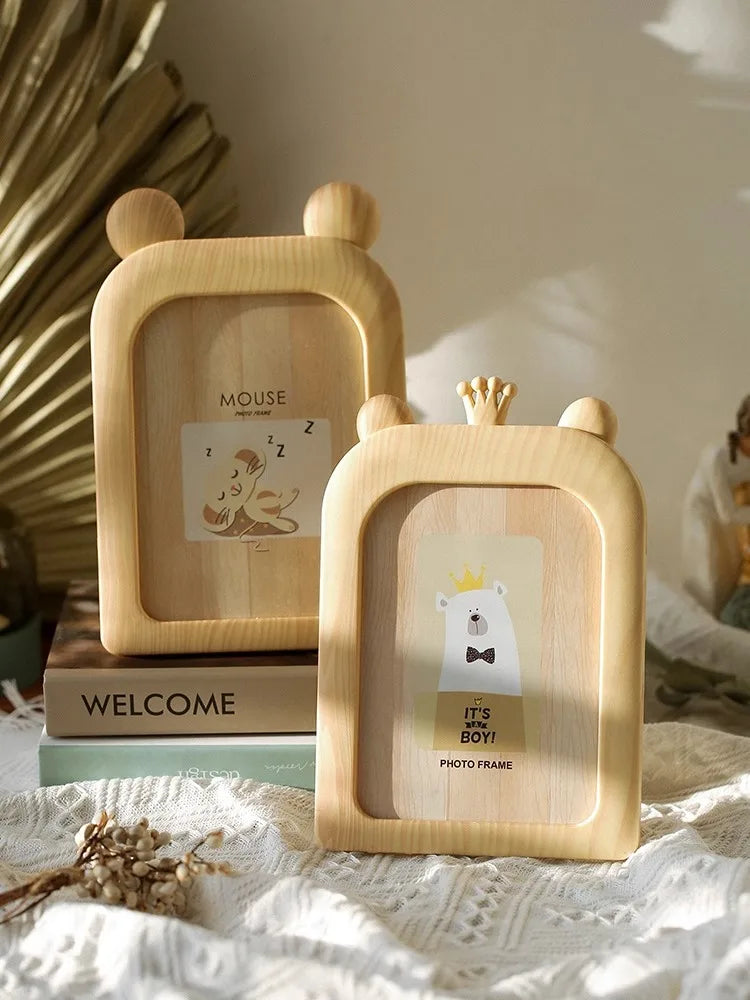 Scandinavian 7-Inch Photo Frame β Perfect for sweet memories and table decor π£