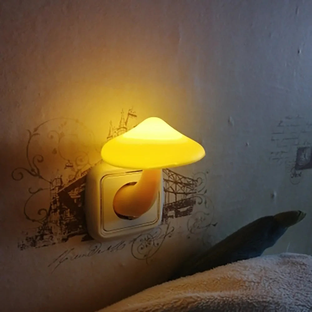Mushroom LED Night Light with Wall Socket β Warm White Light-Control Sensor Lamp for Bedroom Decoration (EU/US Plug) πβ¨