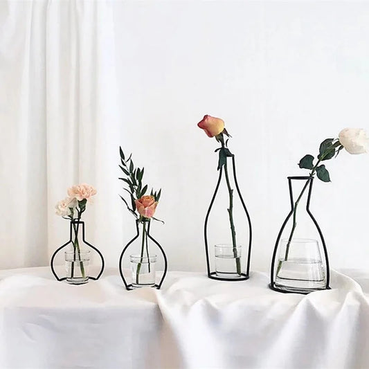 Retro Iron Wire Flower Vase – Stylish Metal Plant Holder in Nordic Style for Home and Garden Decorations 🌼